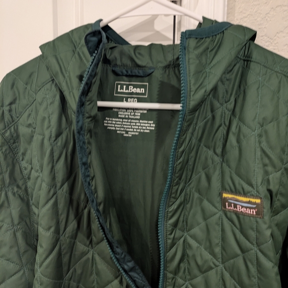 L.L. Bean Men's Green Quilted Jacket - Picture 8 of 8